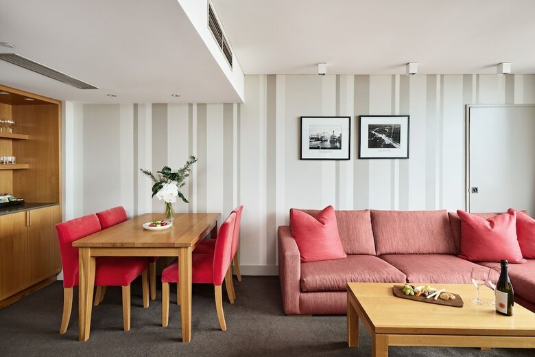 Hotel Harbourview