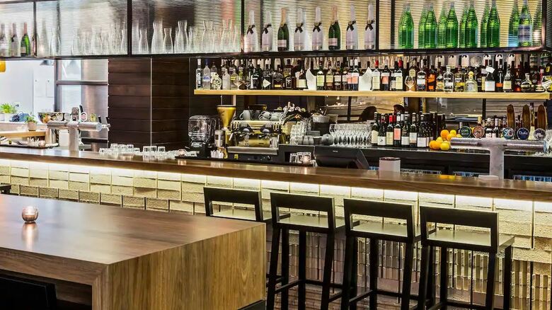 Hotel Chifley At Lennons
