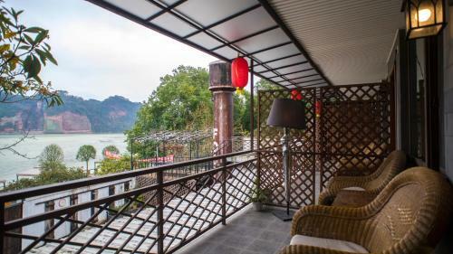 Posada Leshan Fodi Inn