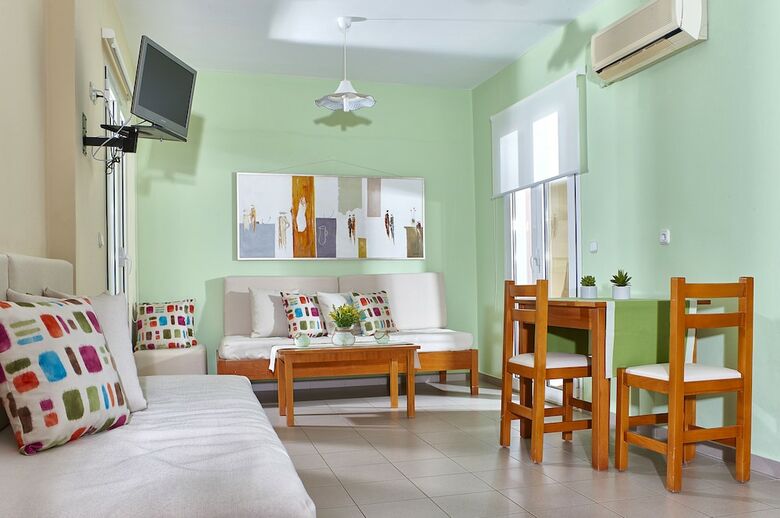 Everest Apartments