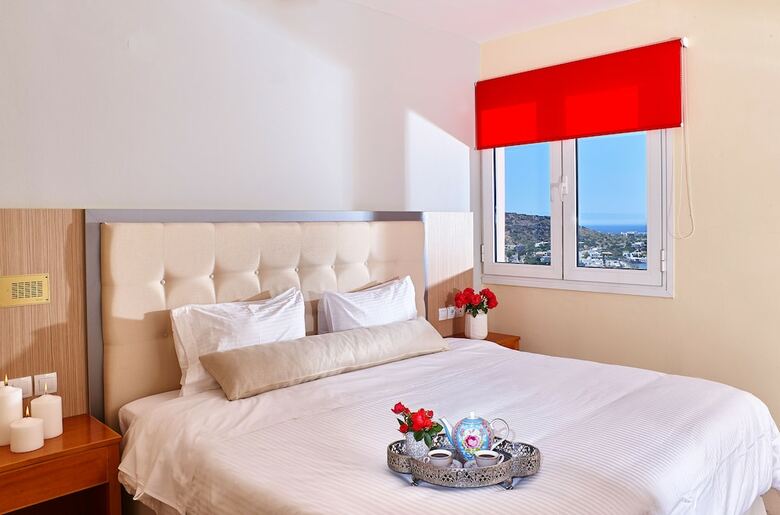 Everest Apartments