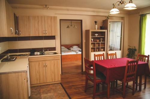 Hostal Borosty�nkert �tterem & Vend�gh�z