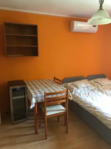 Hostal Borosty�nkert �tterem & Vend�gh�z