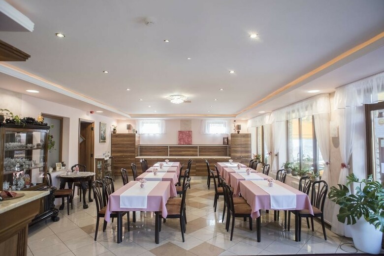 Le Rose Hotel