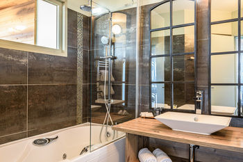 Baya Hotel & Spa