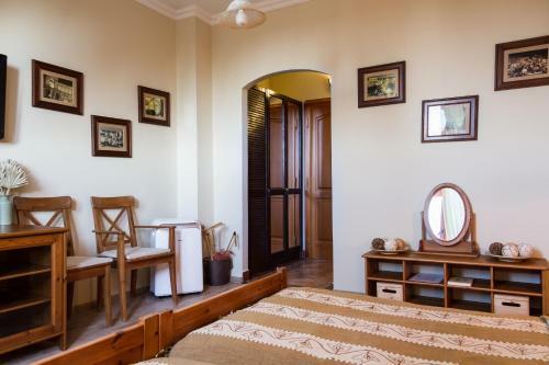 Hostal Hangya Panzi� �s �tterem