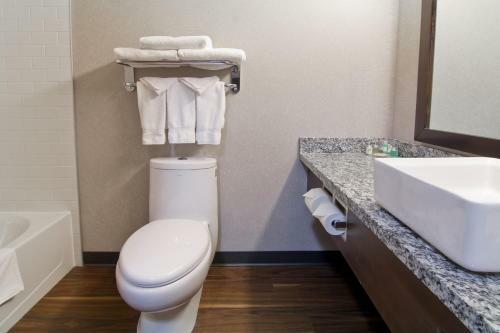 Hotel Home Inn & Suites