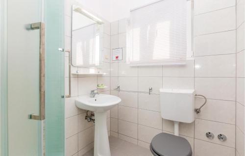 Apartment Pinezici 27