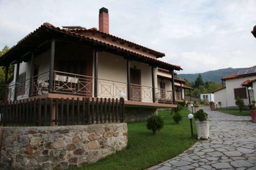 Karyon Apartments