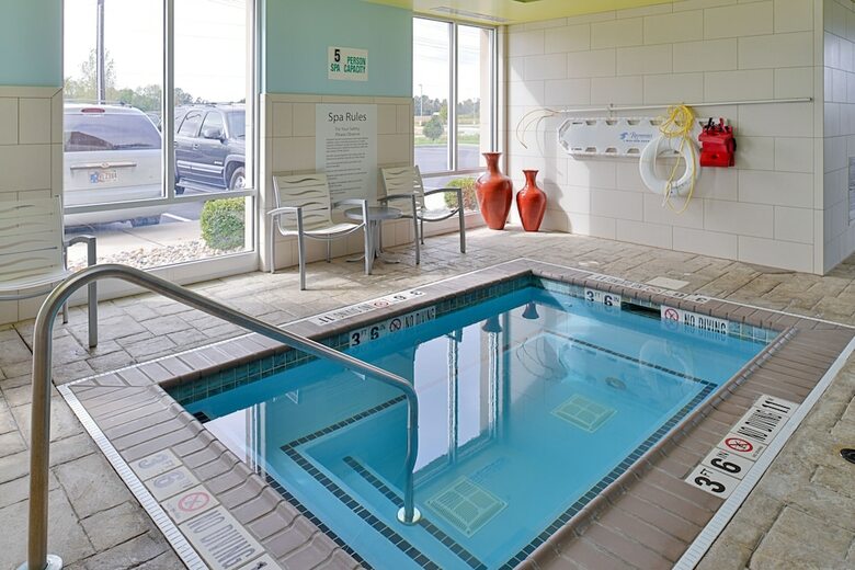 Holiday Inn Express Hotel & Suites Terre Haute
