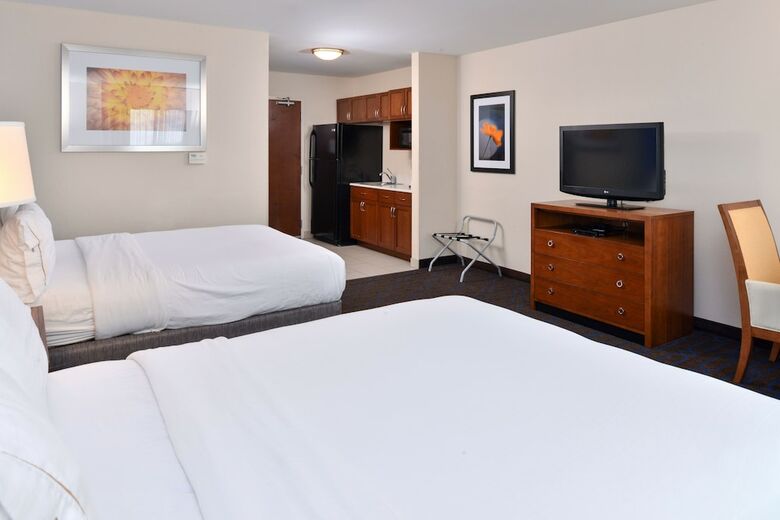 Holiday Inn Express Hotel & Suites Terre Haute