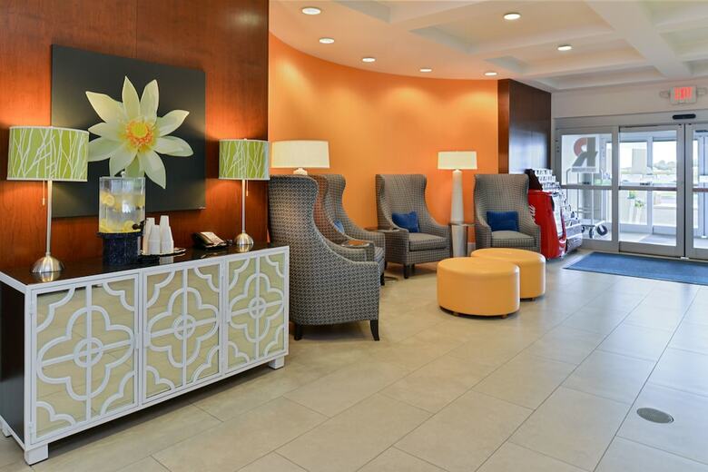 Holiday Inn Express Hotel & Suites Terre Haute