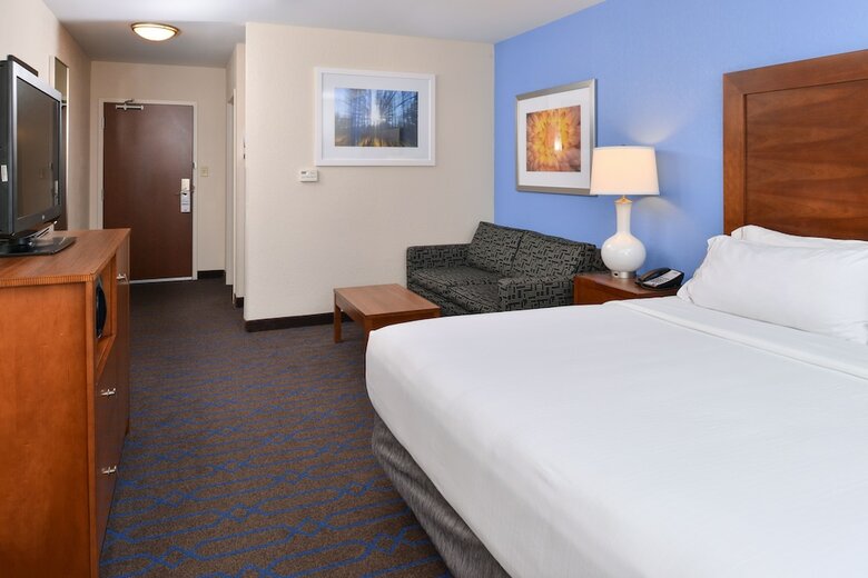 Holiday Inn Express Hotel & Suites Terre Haute