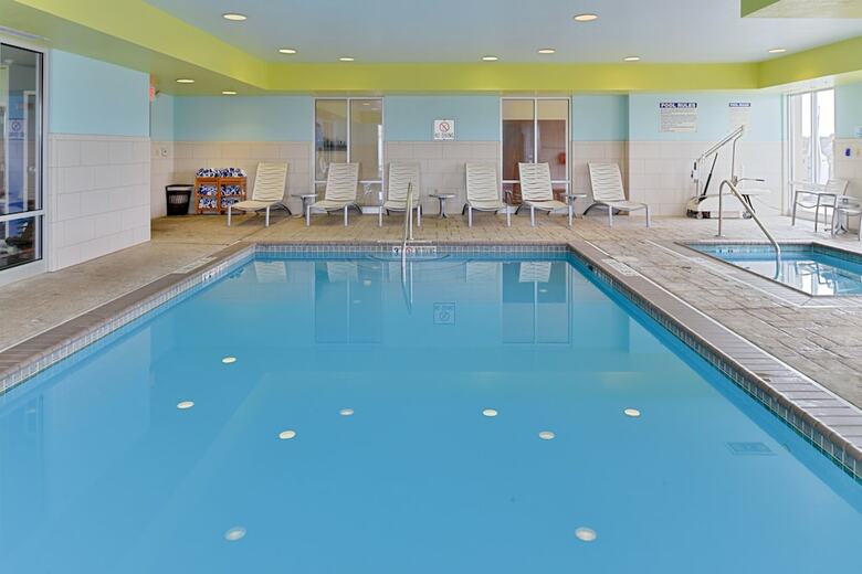 Holiday Inn Express Hotel & Suites Terre Haute
