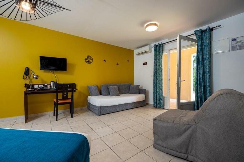C�t� Sud Hotel Allauch