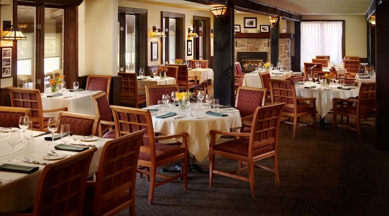 Hotel Deerhurst Resort
