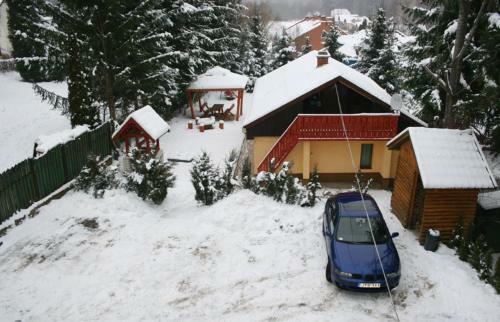 Hostal Feny? Vend�gh�z