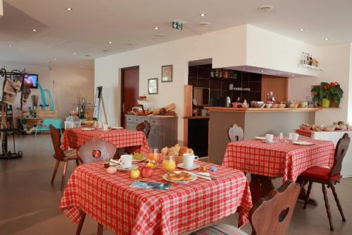 Hotel Les Portes De La Vallee
