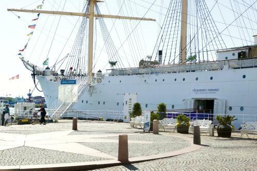 Hotel Barken Viking