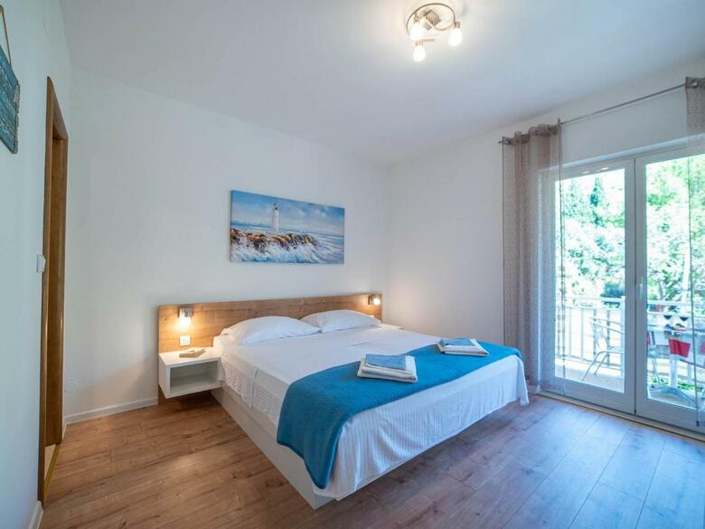 Apartments Njiric