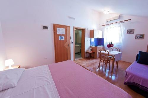 Apartamentos Villa Ana