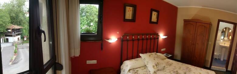 Hotel La Casona De Cardes