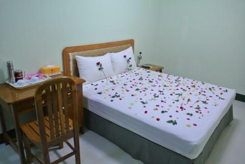 Daw Htay Hotel