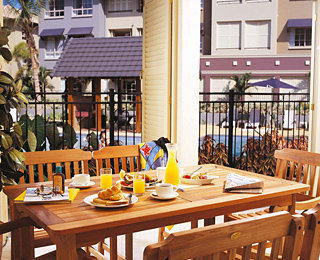 Hotel Lakes Cairns Resort & Spa
