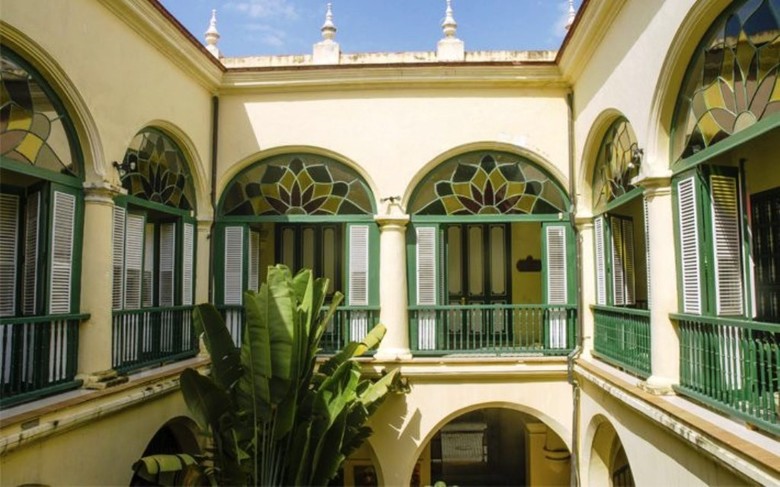 Hotel Conde De Villanueva