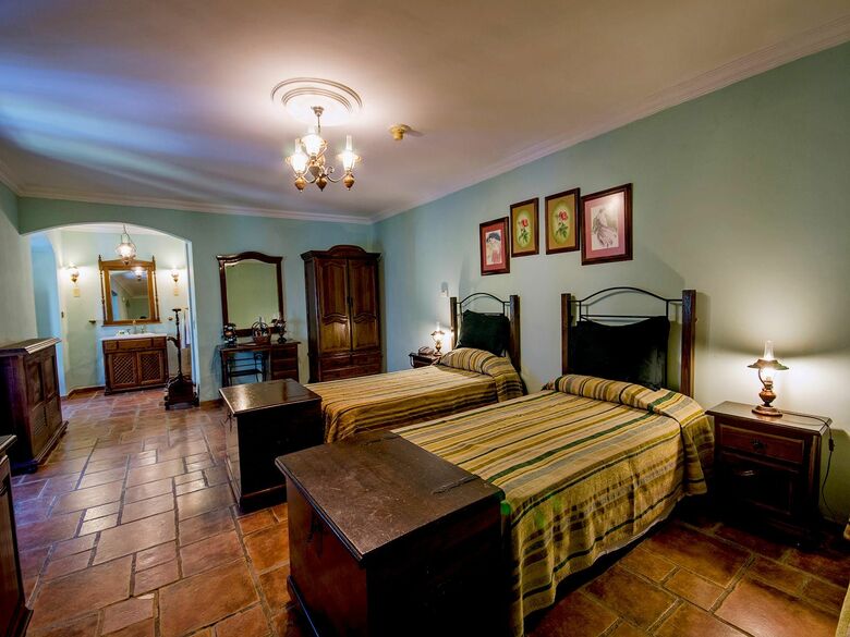 Hotel Beltran De Santa Cruz