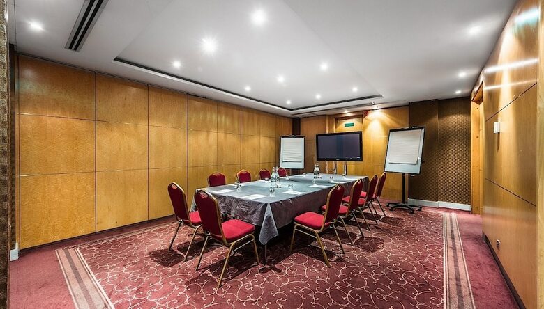 Courthouse Hotel London