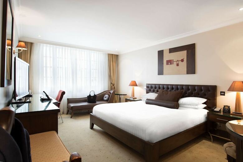 Courthouse Hotel London