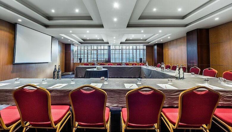 Courthouse Hotel London