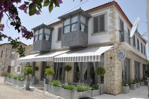 Ala Hotel