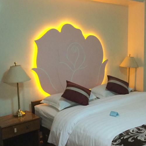 Crystal Palace Hotel