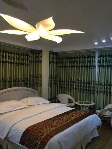 Crystal Palace Hotel