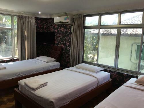 Yaewaddy Motel