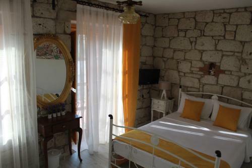 Hotel Adres Ala�at?