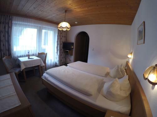 Hostal G�stehaus Alpenland