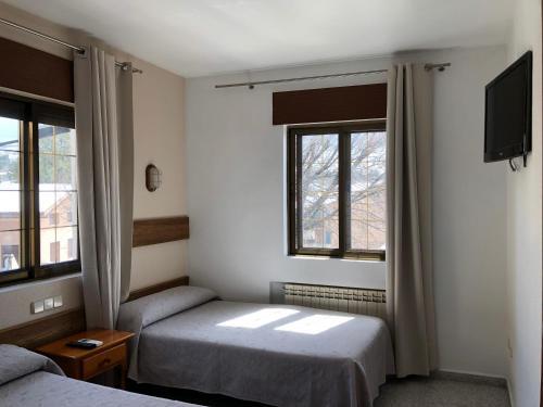 Hotel El Color�n