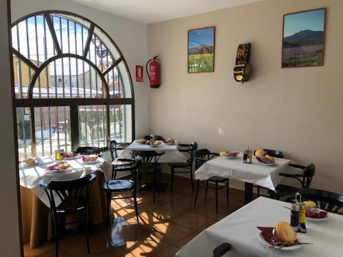 Hotel El Color�n