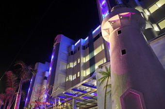Hotel Clownfish Resort