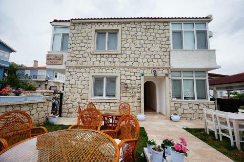Tinas Hotel
