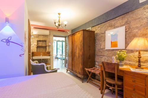 Hostal Sakin Ev Hotel