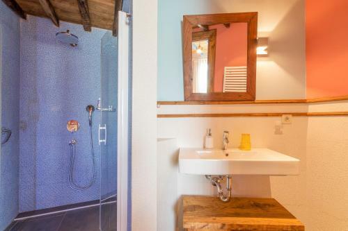 Hostal Sakin Ev Hotel