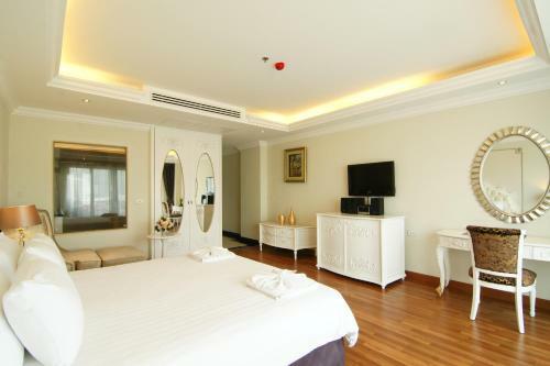 Hotel Miracle Suite
