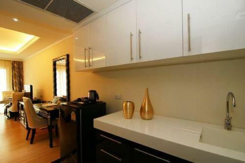 Hotel Miracle Suite