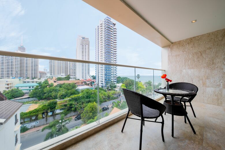Hotel Centara Grand Phratamnak Pattaya