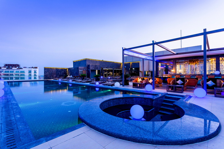 Hotel Centara Grand Phratamnak Pattaya