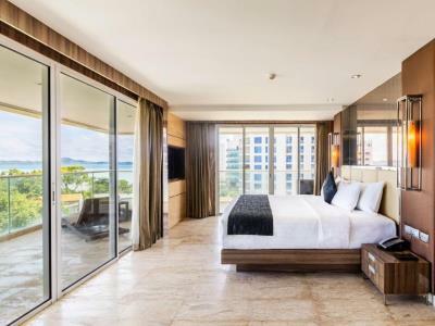 Hotel Centara Grand Phratamnak Pattaya